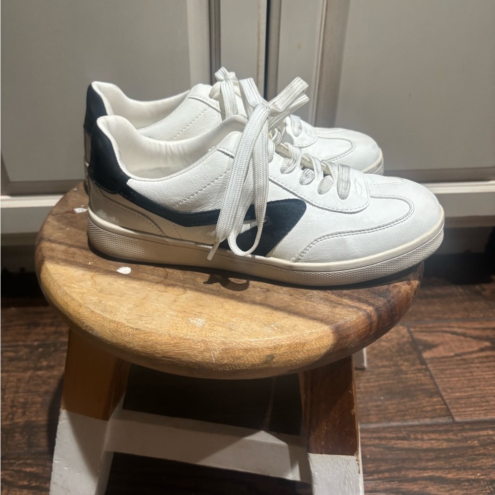 Dolce Vita White and Black Sneakers Size 6